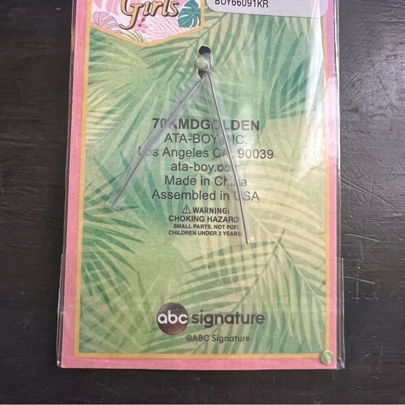 The Golden Girls “Squad Goals” Keychain NEW in Package - Picture 2 of 4